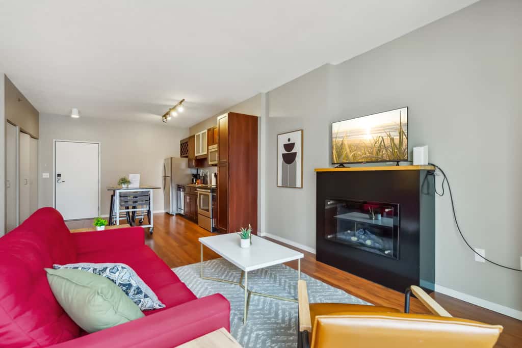 CozySuites 1BR Mill District with pool, gym