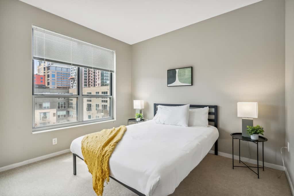 CozySuites 1BR Mill District with pool, gym