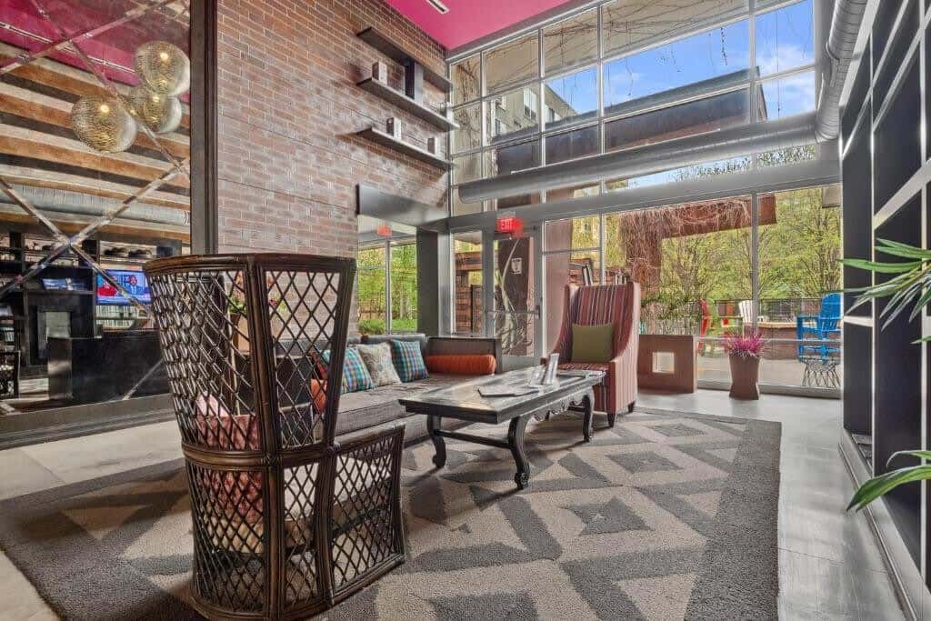 CozySuites 1BR Mill District with pool, gym