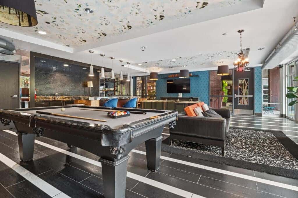 CozySuites 1BR Mill District with pool, gym