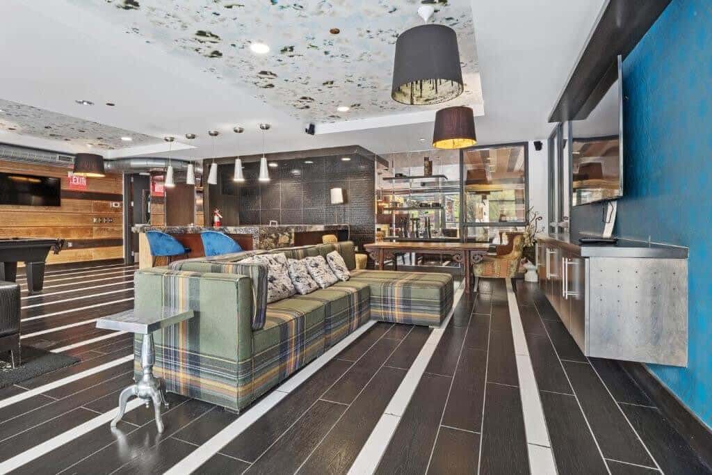 CozySuites 1BR Mill District with pool, gym