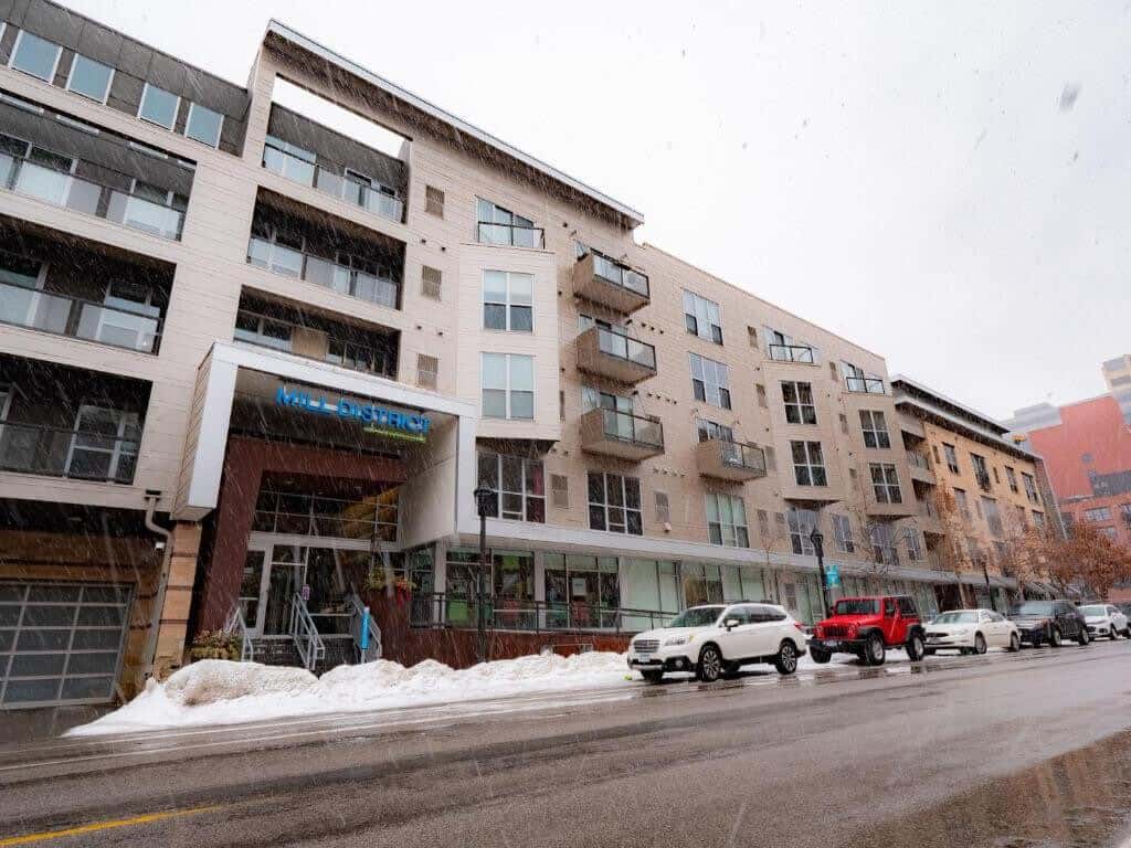CozySuites 1BR Mill District with pool, gym