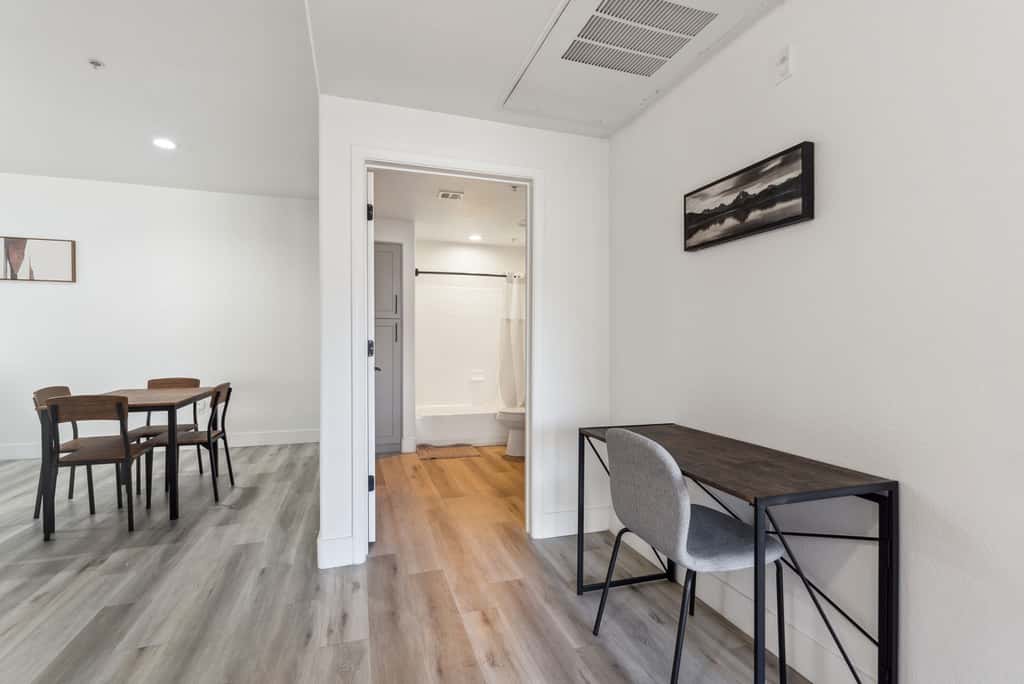 CozySuites Glendale  - Westgate w pool! 2BR