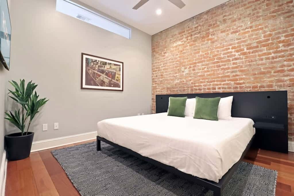 Roami at Factors Row | Near Superdome | 2BR