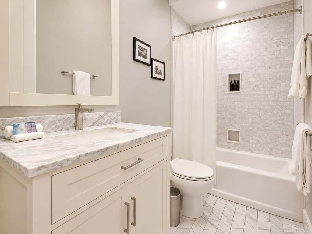 Roami at Factors Row | Near Superdome | 2BR