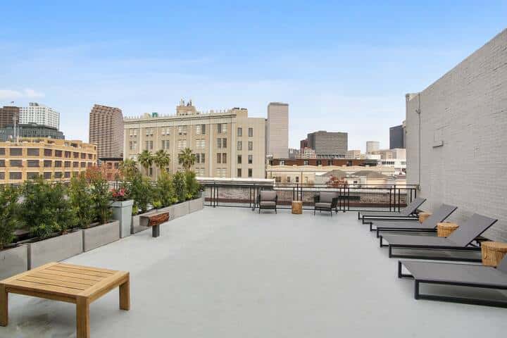 Roami at Motorworks | 2-Story | 1BR Superdome