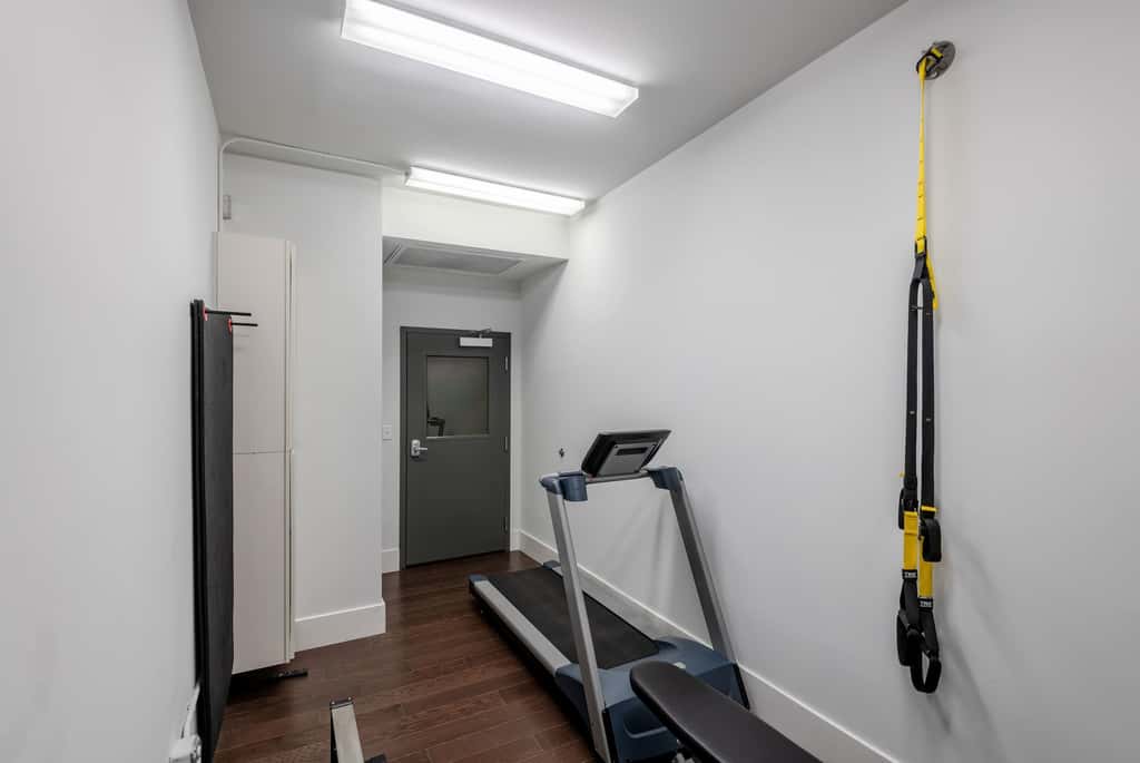 Roami at Motorworks | 2-Story | 1BR Superdome