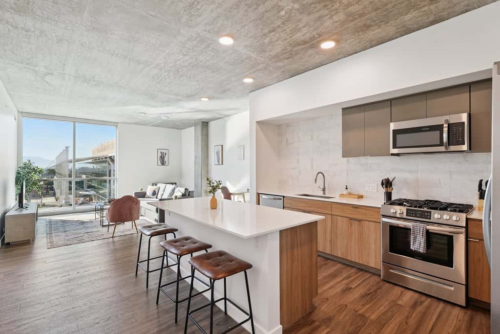TWO CozySuites Adeline - 3BR