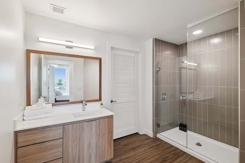TWO CozySuites Adeline - 3BR