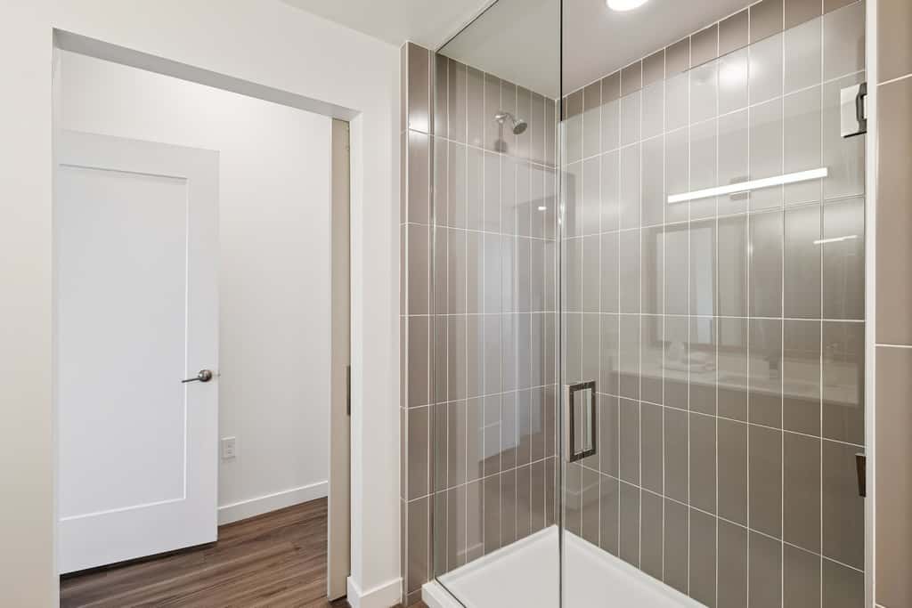 TWO CozySuites Adeline - 3BR