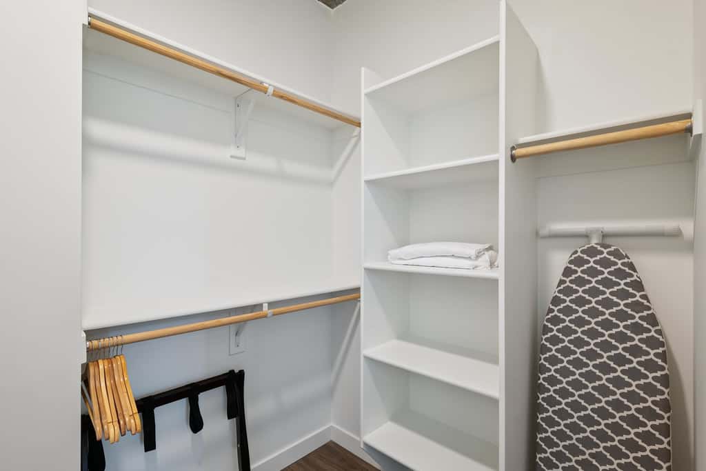 TWO CozySuites Adeline - 3BR