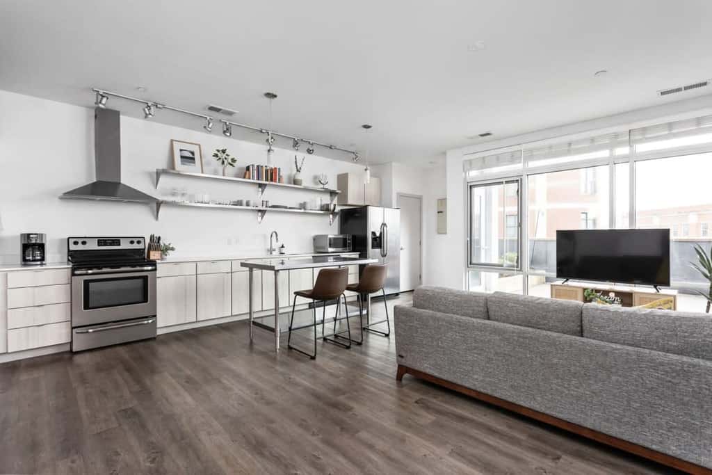 CozySuites I Trendy 1BR, Bottleworks Indy