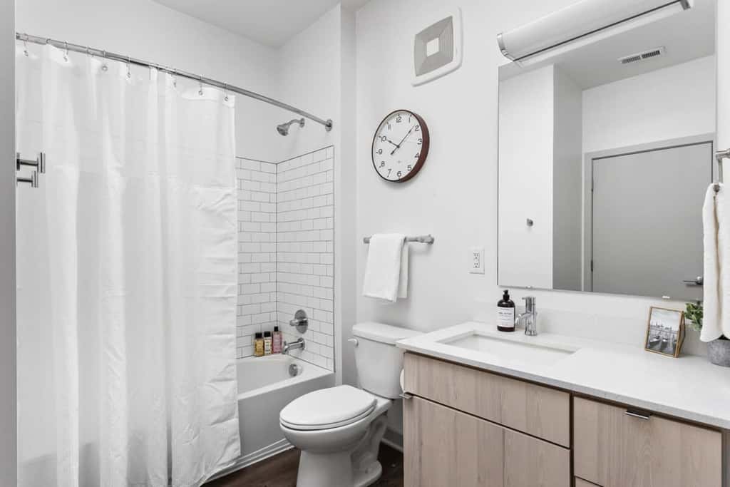 CozySuites I Trendy 1BR, Bottleworks Indy