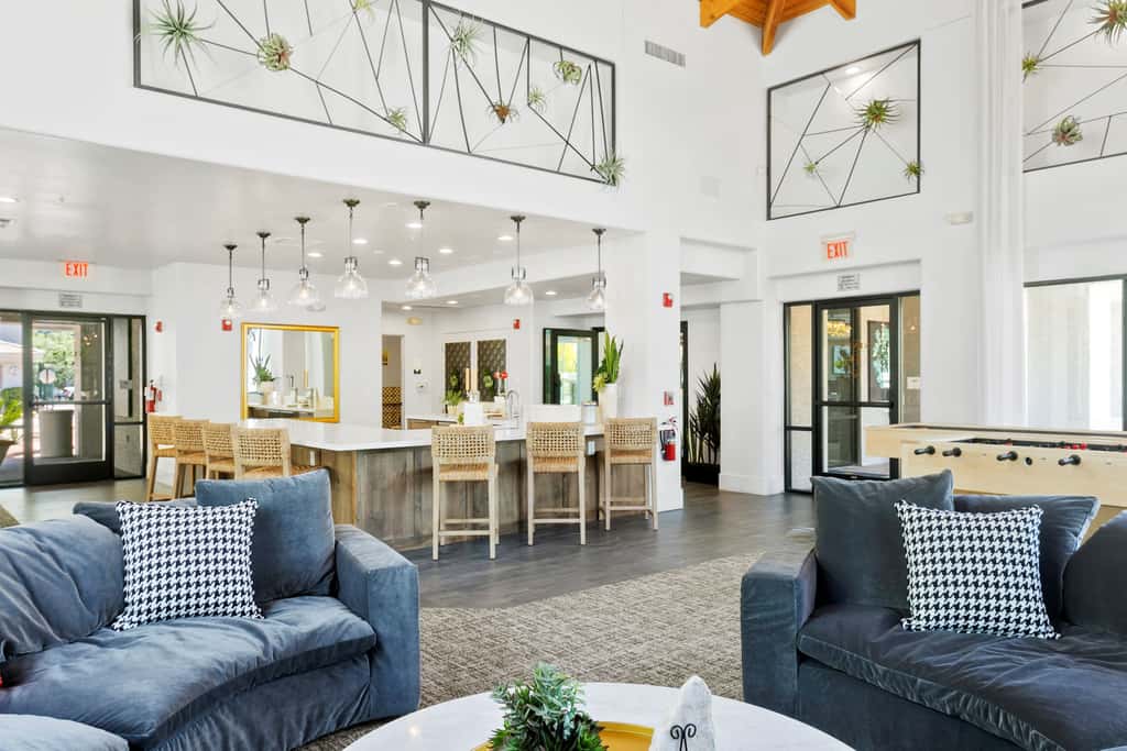 CozySuites 1BR/1BA at Kierland Commons with pool