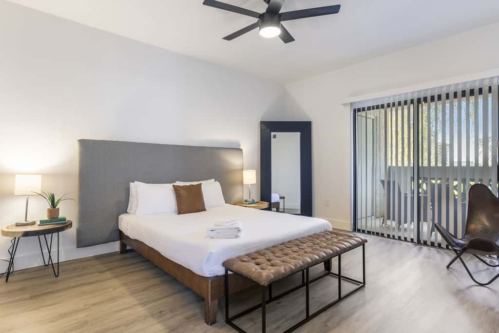 CozySuites 1BR/1BA at Kierland Commons with pool