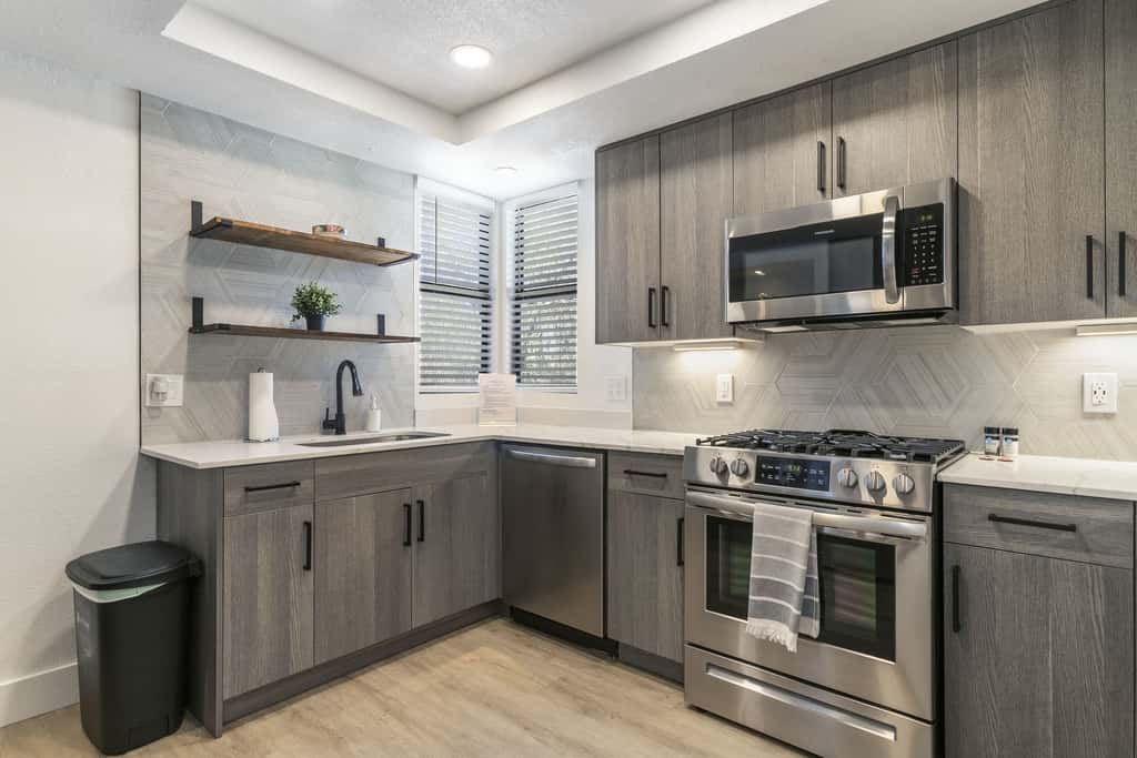 CozySuites 1BR/1BA at Kierland Commons with pool