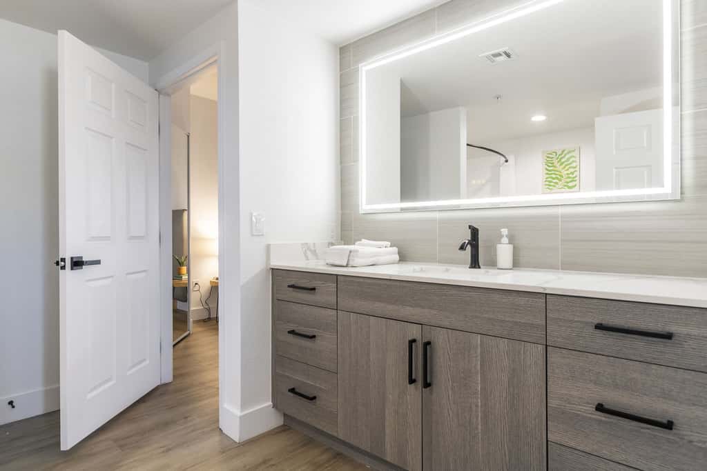 CozySuites 1BR/1BA at Kierland Commons with pool