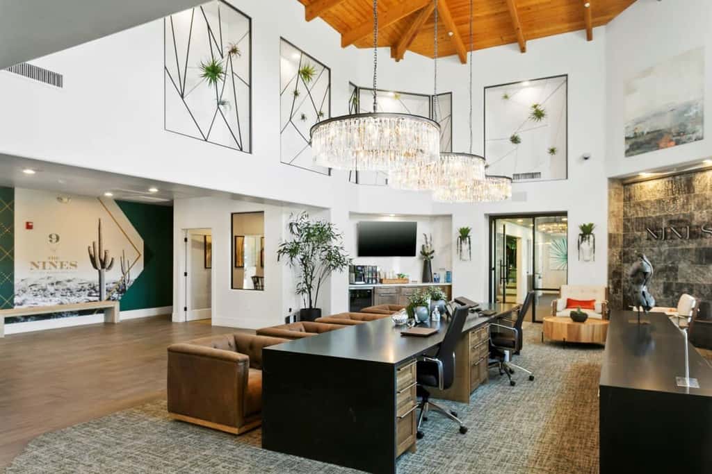 CozySuites 2BR/2BA at Kierland Commons with pool