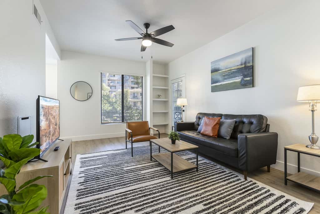 CozySuites 2BR/2BA at Kierland Commons with pool