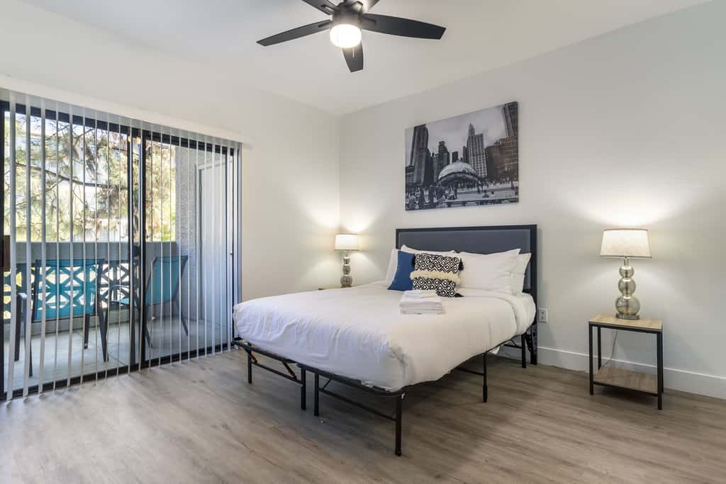 CozySuites 2BR/2BA at Kierland Commons with pool