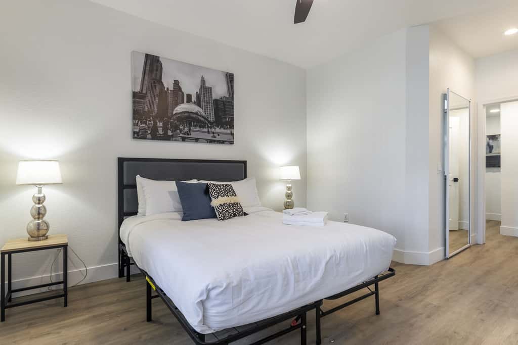CozySuites 2BR/2BA at Kierland Commons with pool