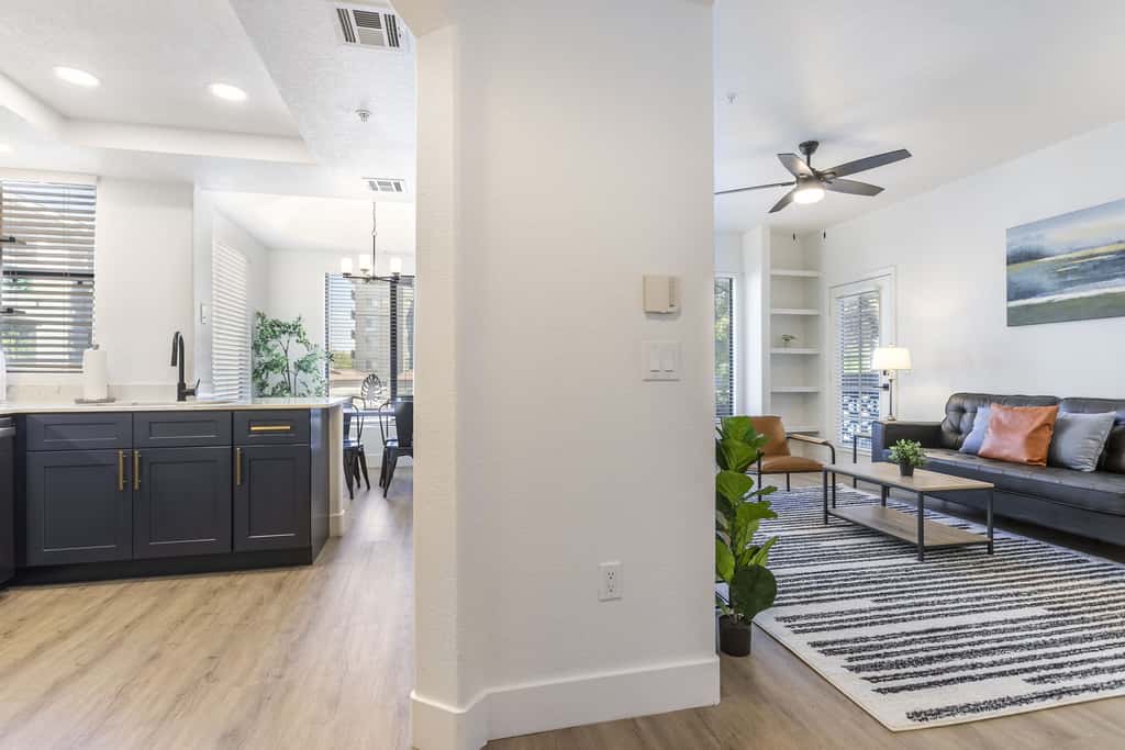 CozySuites 2BR/2BA at Kierland Commons with pool