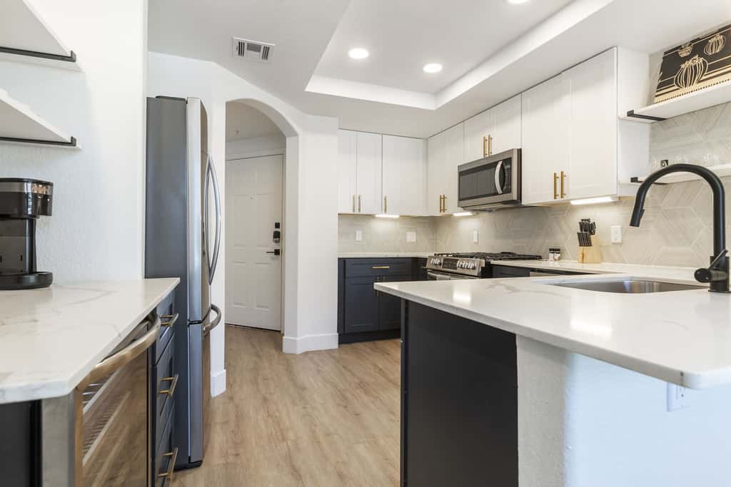 CozySuites 2BR/2BA at Kierland Commons with pool
