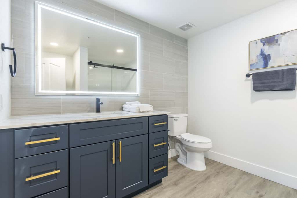 CozySuites 2BR/2BA at Kierland Commons with pool