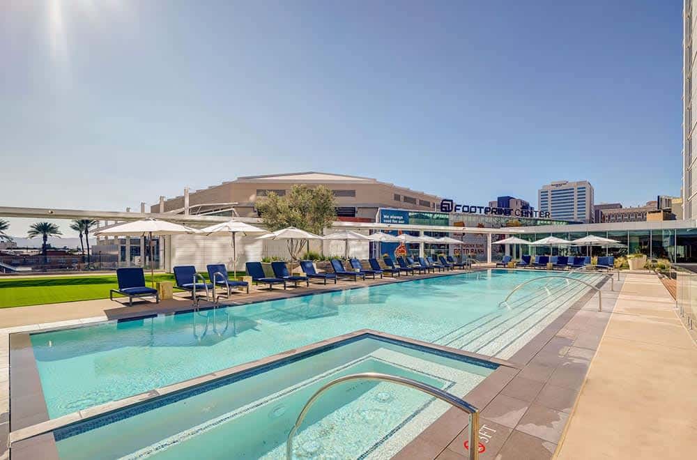 CozySuites Adeline SDO - valet parking, gym, pool!