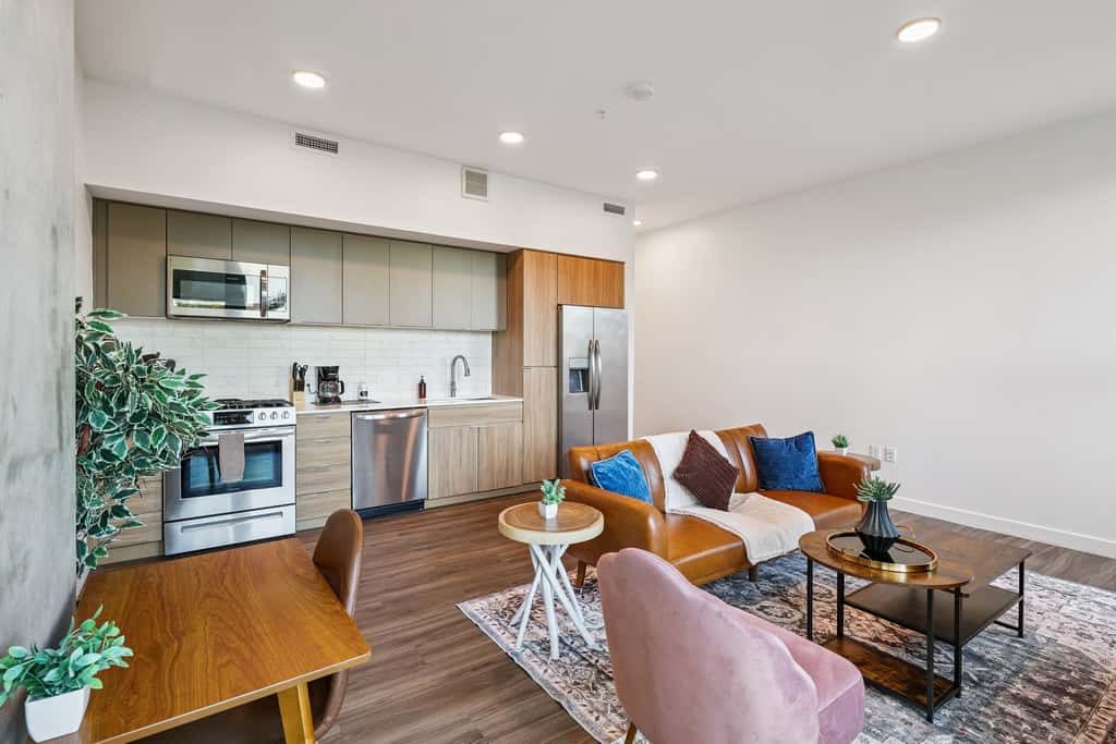 CozySuites Adeline SDO - valet parking, gym, pool!