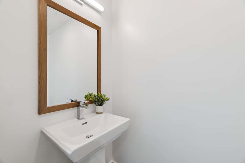 CozySuites Adeline 2BR - gym, pool, valet parking!