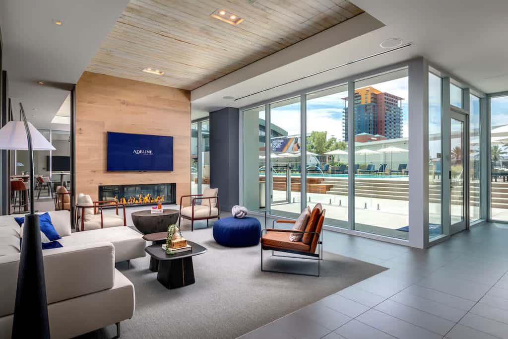 CozySuites Adeline 2BR - gym, pool, valet parking!