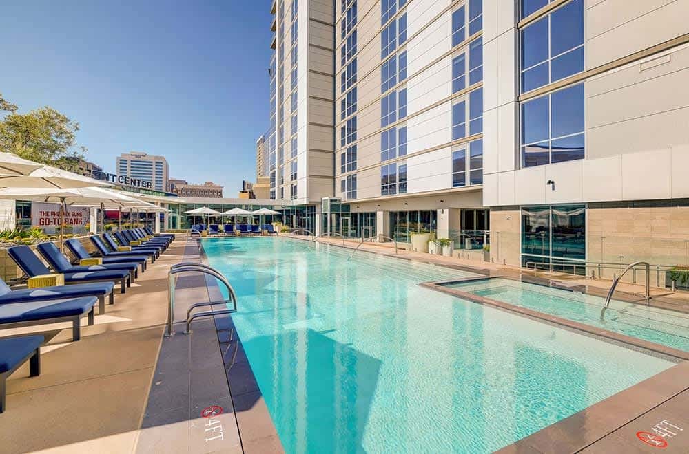 CozySuites Adeline 2BR - gym, pool, valet parking!