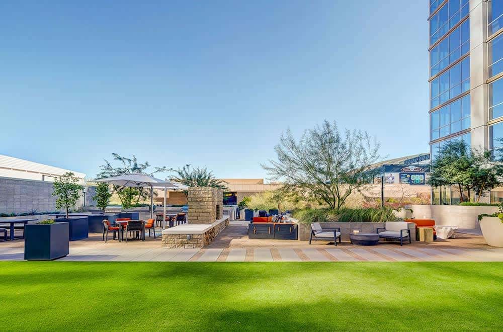 CozySuites Adeline 2BR - gym, pool, valet parking!