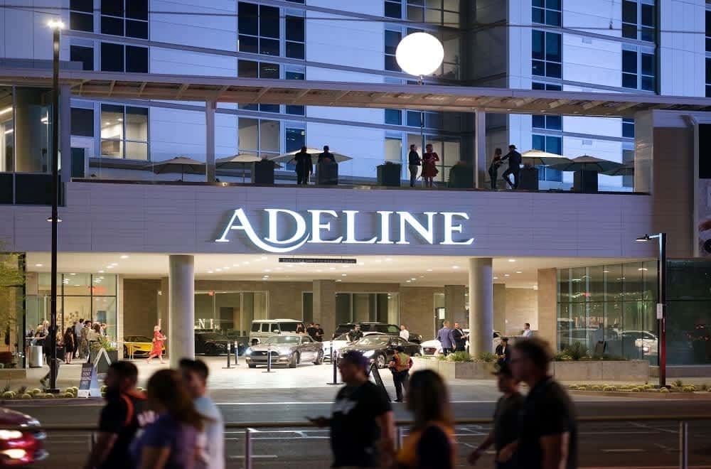 CozySuites Adeline 2BR - gym, pool, valet parking!