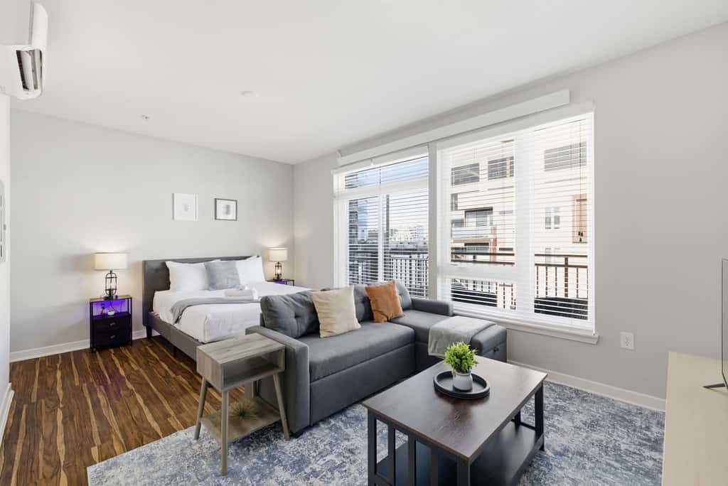 CozySuites | Modern SDO, Monument Circle, Indy