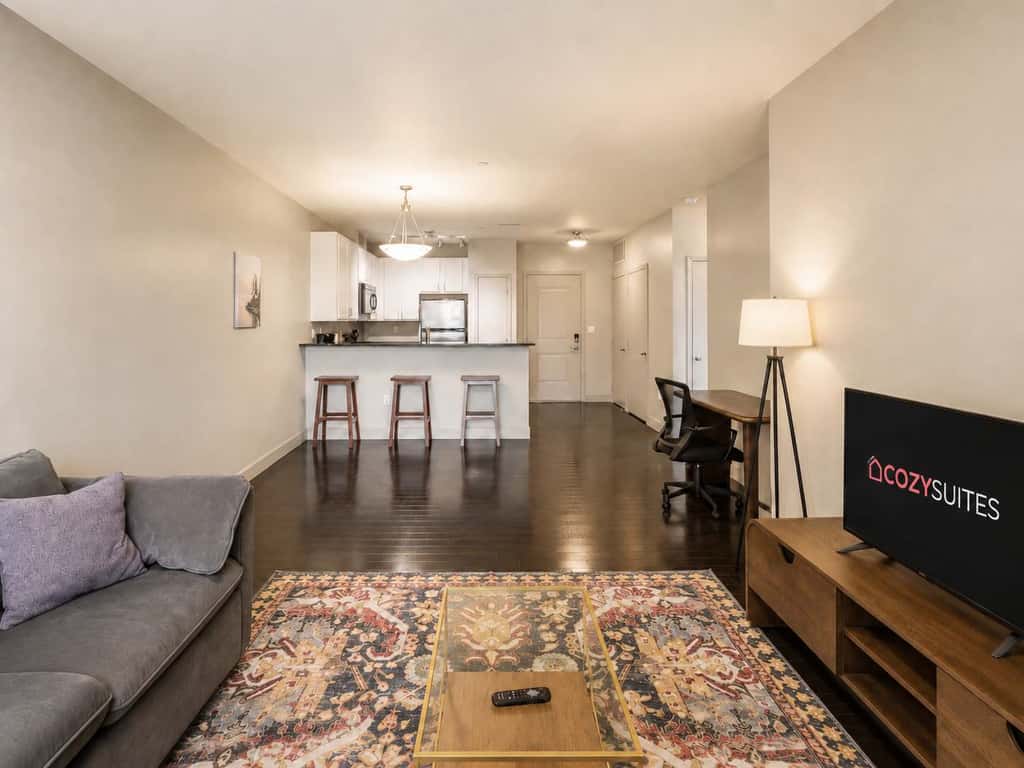 1BR/1BA CozySuites at the Banks