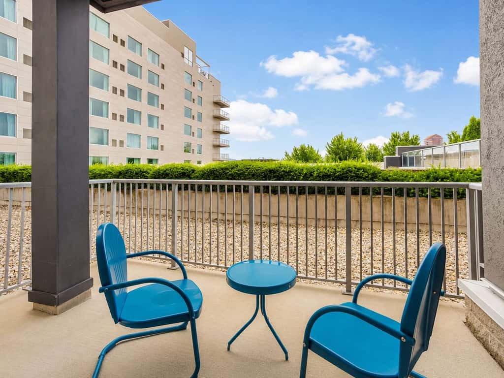 1BR/1BA CozySuites at the Banks