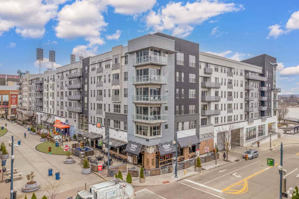 Two Stunning 4BR/4BA CozySuites at the Banks