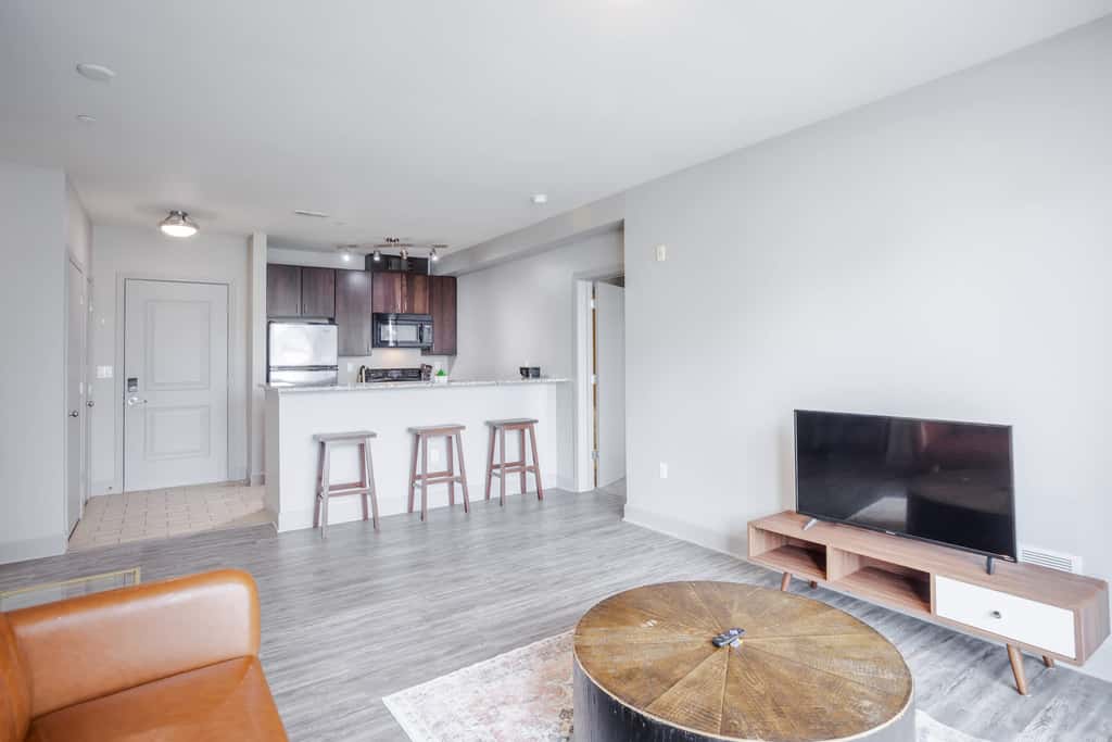 Two Stunning 4BR/4BA CozySuites at the Banks