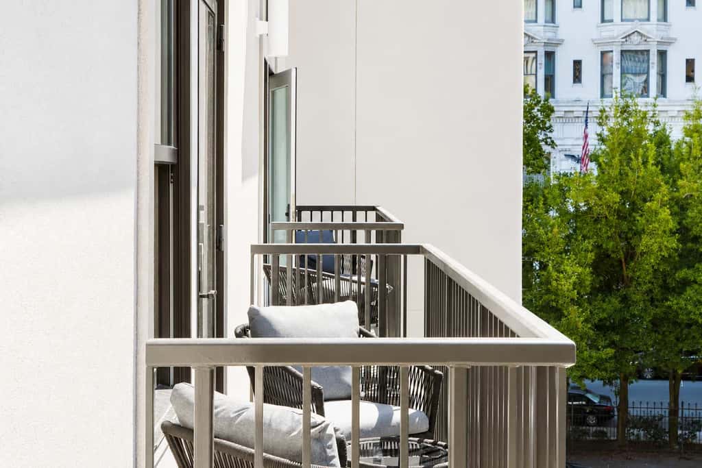 Roami at Canal Quarters | Studio w/ Balcony