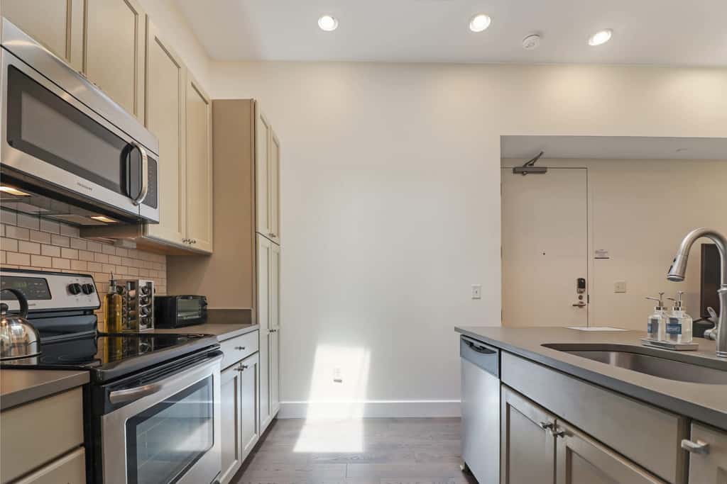 Roami at Bourbon Place |1 Block to Bourbon St| 1BR