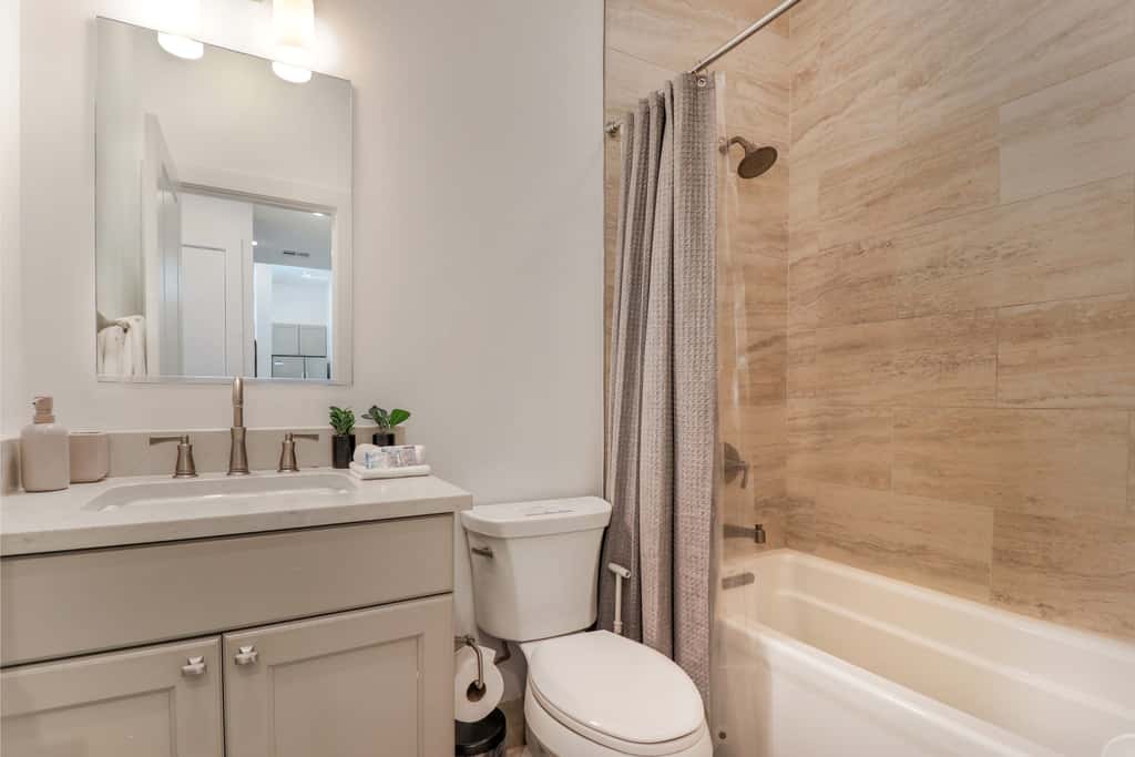 Roami at Bourbon Place |1 Block to Bourbon St| 1BR