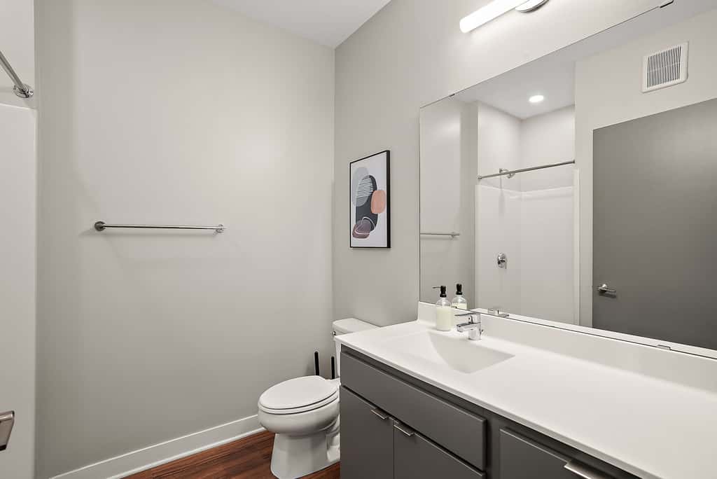 CozySuites in Marquee Studio Queen with pool & gym
