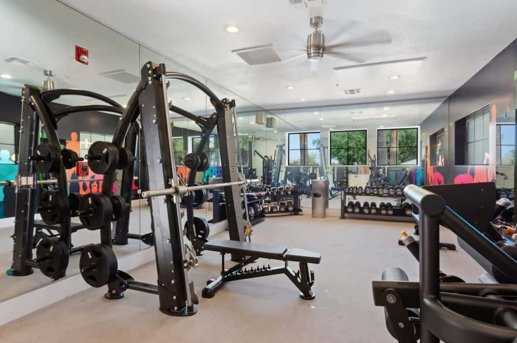 CozySuites Chandler 2BR with 2 pools + Jacuzzi!
