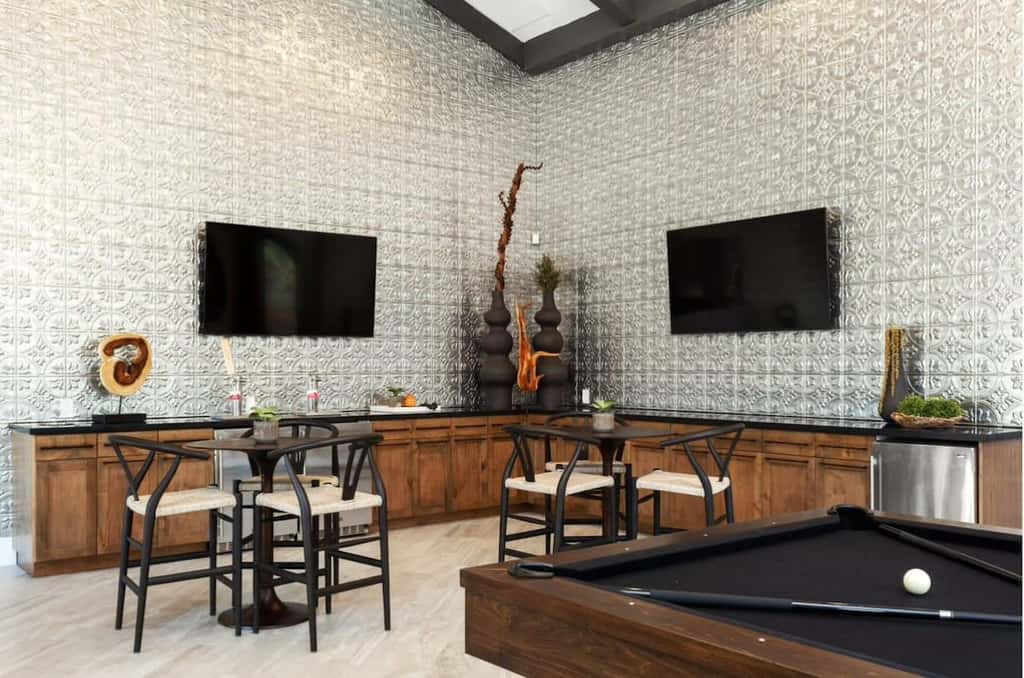CozySuites Chandler 2BR with 2 pools + Jacuzzi!
