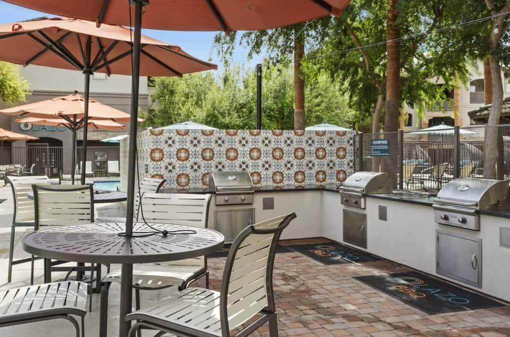 CozySuites Chandler 2BR with 2 pools + Jacuzzi!