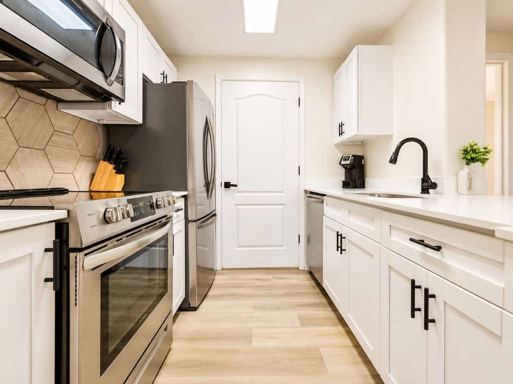 CozySuites Chandler 2BR with 2 pools + Jacuzzi!