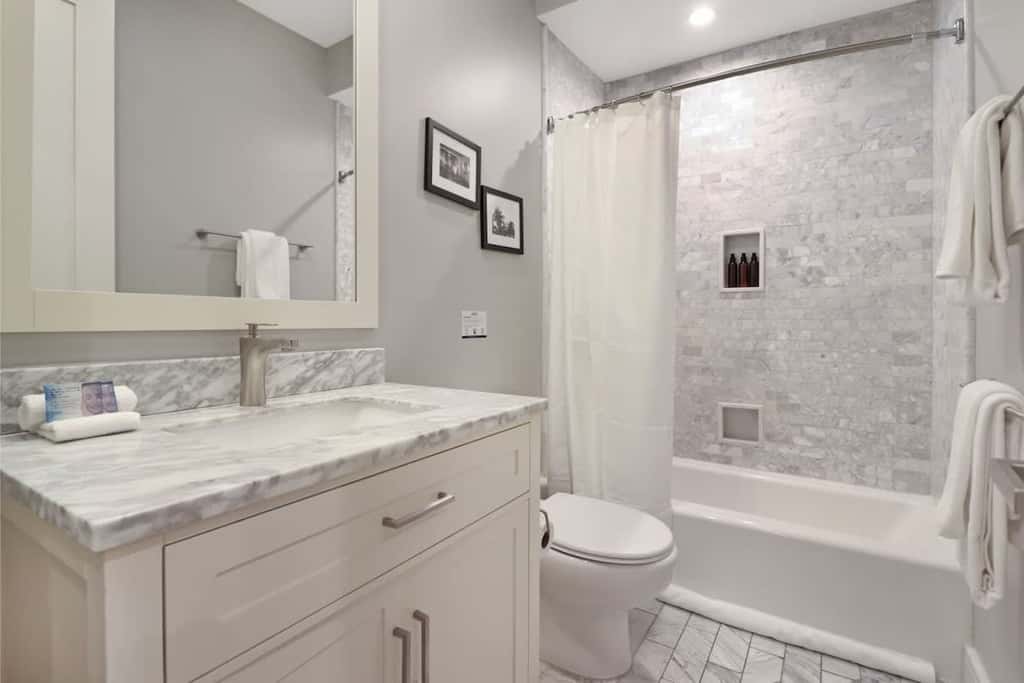Roami at Factors Row | Courtyard | 3BR Combo