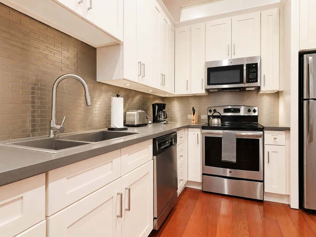 Roami at Factors Row | Courtyard | 3BR Combo